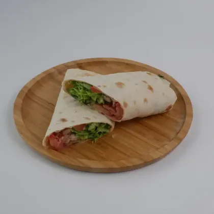 Шаурма с красным соусом