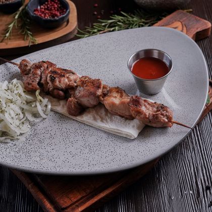 Шашлык из куриного бедра 200г