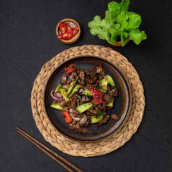 Салат «Куриные желудки с огурцом»