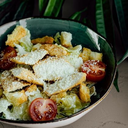 Цезарь с курицей