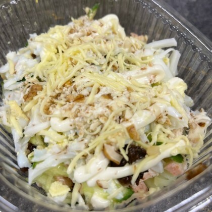 Салат "Нежность" с курицей и черносливом