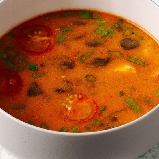 Том ям с курицей