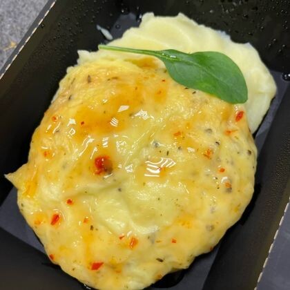 Куриная грудка по-гавайски с ананасом с рисом в соусе сладкий чили