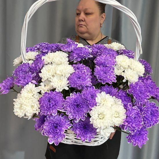 Корзина хризантем