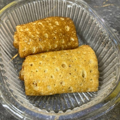 Блины с черничным джемом