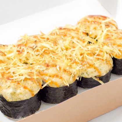 Запеченный ролл с курицей