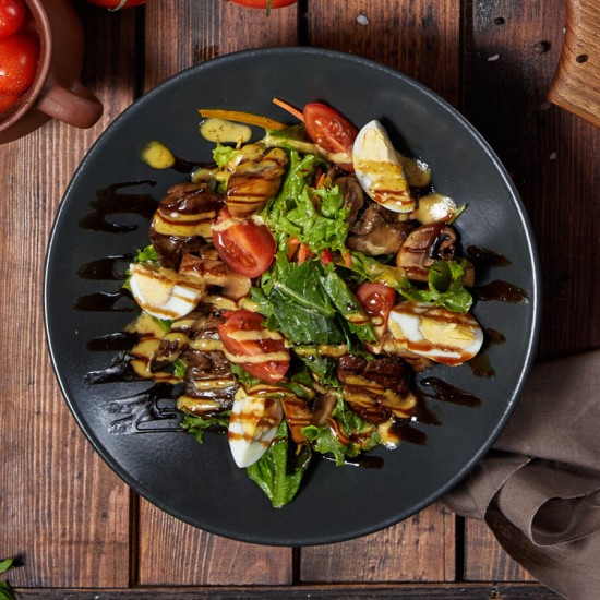 Салат из куриной печени