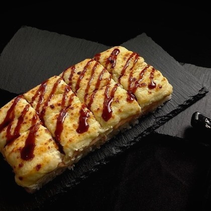 Ролл «Пицца с лососем»