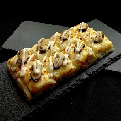 Ролл «Пицца с мидиями»