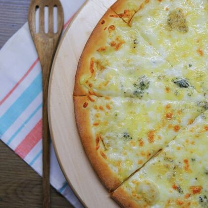 Пицца «Четыре сыра»