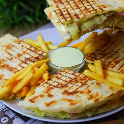 Скепасти с Курицей / Свининой