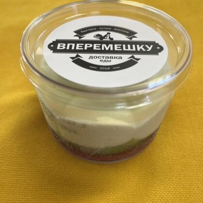 Мусс киви с малиной