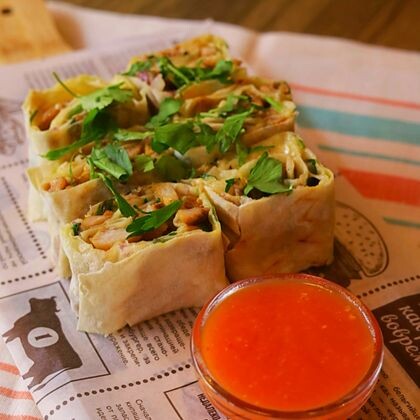 Восточные Роллы 
Курица/Свинина/Говядина