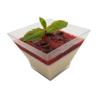 Панна-котта на кокосовом молоке со вкусом вишни и клубники