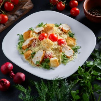 Салат «Цезарь с курицей»