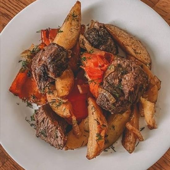 Говядина тушеная с овощами