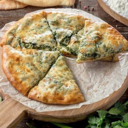 Осетинский пирог с сыром и зеленью