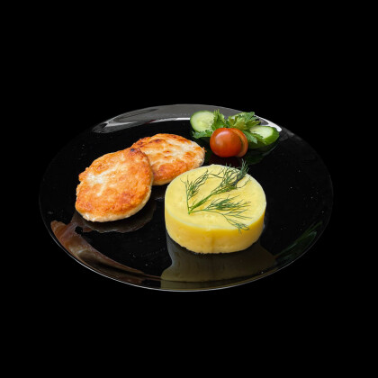 Куриные котлетки с картофельным пюре
