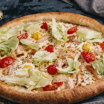 ПИЦЦА ЦЕЗАРЬ С КУРИЦЕЙ