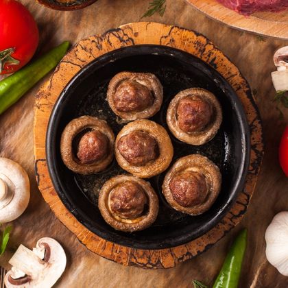 Шампиньоны c мясом