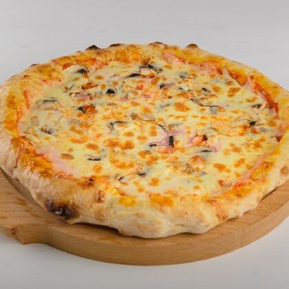 ЦЕЛАЯ  Пицца с ветчиной и грибами