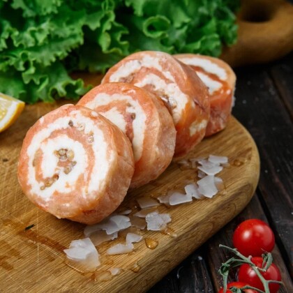 Рулеты для запекания из Форели с сыром и кедровым орехом