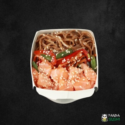 Гречневая лапша ВОК с лососем