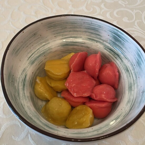 Пельмешки цветные с курочкой