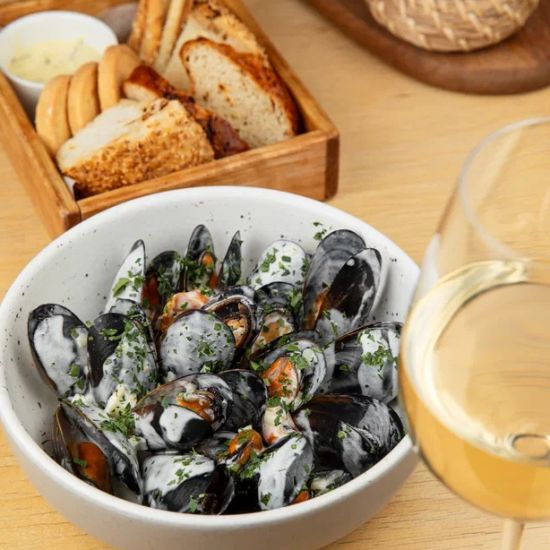 Мидии в сливочно-чесночном соусе
