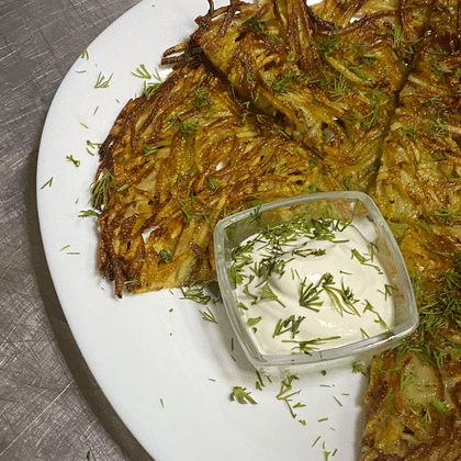 Драники со сметаной