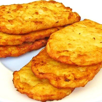 Картофельные драники с ускопом и сметаной