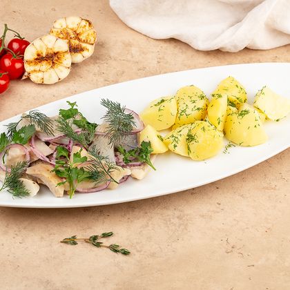 Грибы домашнего посола с теплым картофелем