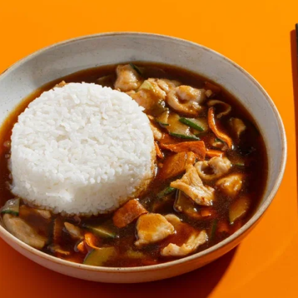 Рис с курицей и овощами