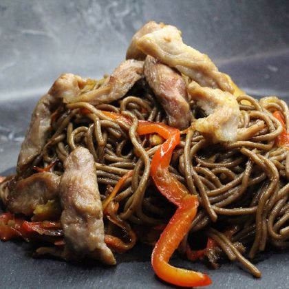 Гречневая Лапша WOK с курицей