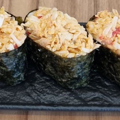 Суши «Краб» с соусом спайси