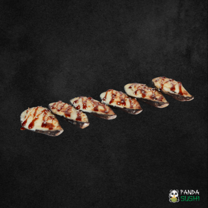 Мидии, запеченные под сырно-чесночным соусом