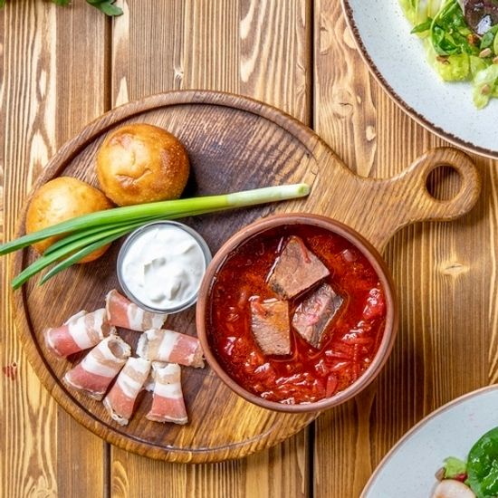 Борщ с помпушками