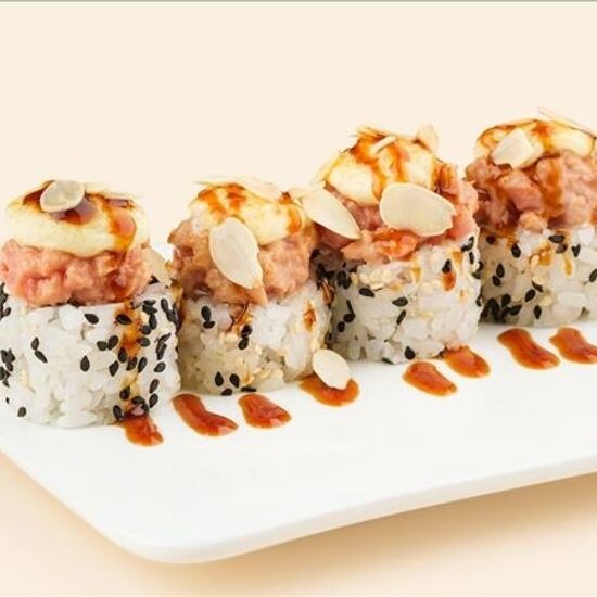 Запеченные роллы с тунцом и лососем