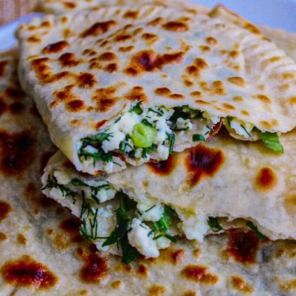 Кутаб с сыром и зеленью