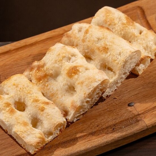 Римская лепешка с розмариновым маслом