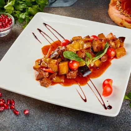 Говяжья печень с овощами