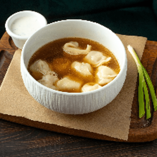 Пельмени с куриным бульоном