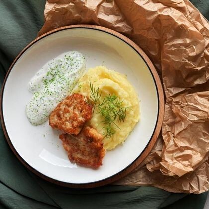 Рубленные куриные котлетки с картофельным пюре Ланч