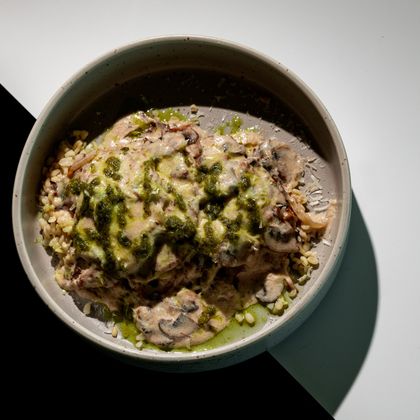 Свиные медальоны с сливочным соусом и картофельным пюре
