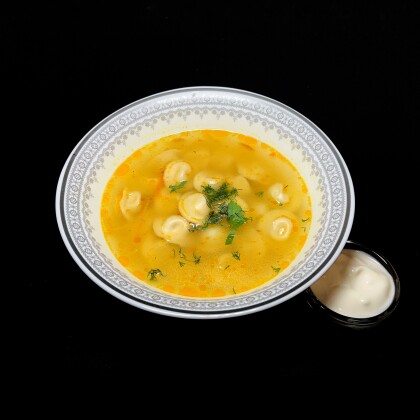 Мини-пельмени из говядины с бульоном