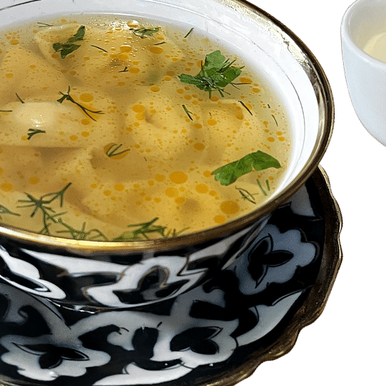 Чучвара с говядиной с бульоном