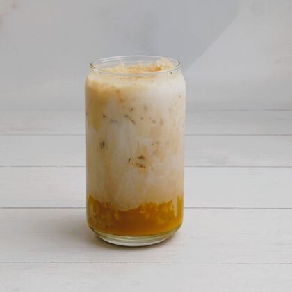 Айс манго латте (с кофе)