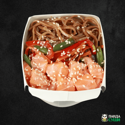 Гречневая лапша ВОК с лососем