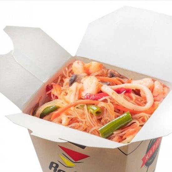 Креветка и кальмар с фунчозой