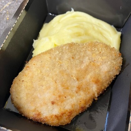 "Домашняя" котлета с картофельным пюре